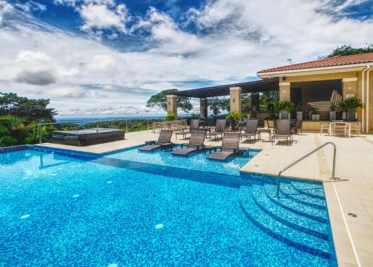 Lucero Golf And Country Club Tree Houses Бокете Экстерьер фото